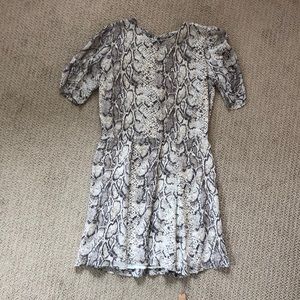 Reformation snakeskin dress🌞